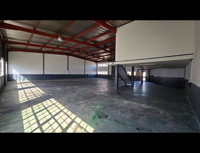 449M² WAREHOUSE TO LET IN RUSTIVIA